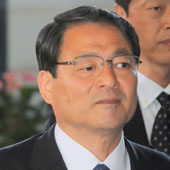 AGRICULTURE, FORESTRY AND FISHERIES MINISTER Akira Gunji