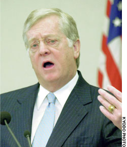 U.S. Ambassador to Japan Thomas Schieffer fields questions at a news conference at the U.S. Consulate General in Osaka