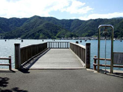 The dock where ships carrying Japanese soldiers stranded in East Asia and Siberia arrived after the end of World War II