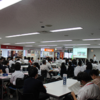 Junior high school students take part in a program at Elem's Finance Park in Sendai. | MASAAKI KAMEDA