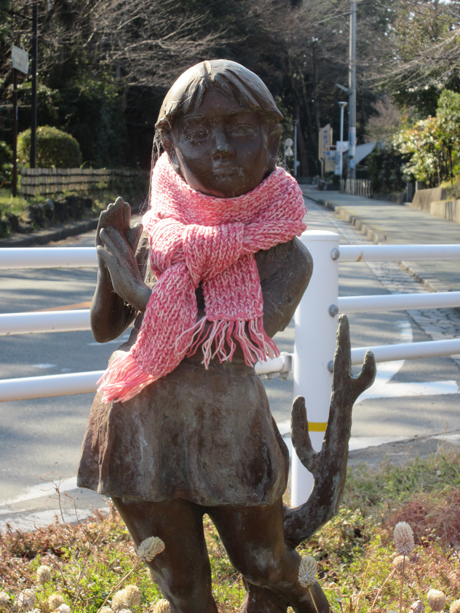 Little girl bronze statue sports a scarf, Numazu, Shizuoka Pref.