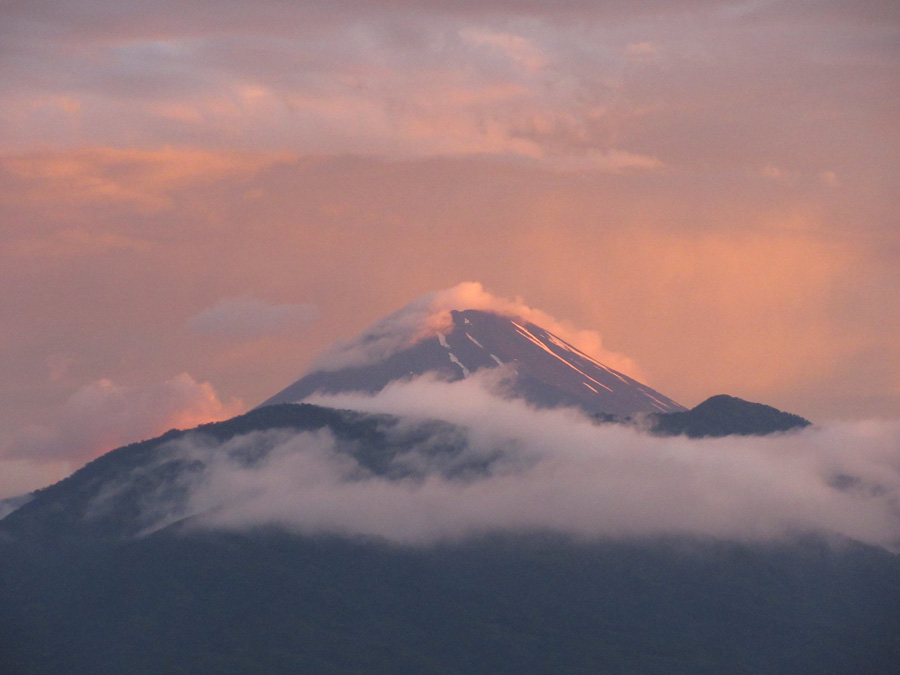 Morning glow on Mount Fuji, Numazu, Shizuoka Pref.