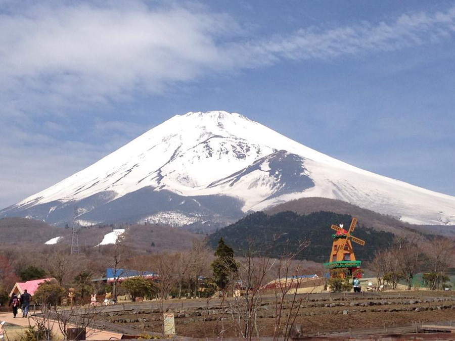 A glimpse of a beautiful Mount Fuji
