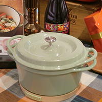 Vermicular waterless cooker (22 cm) ¥29,000 (tax excluded)
