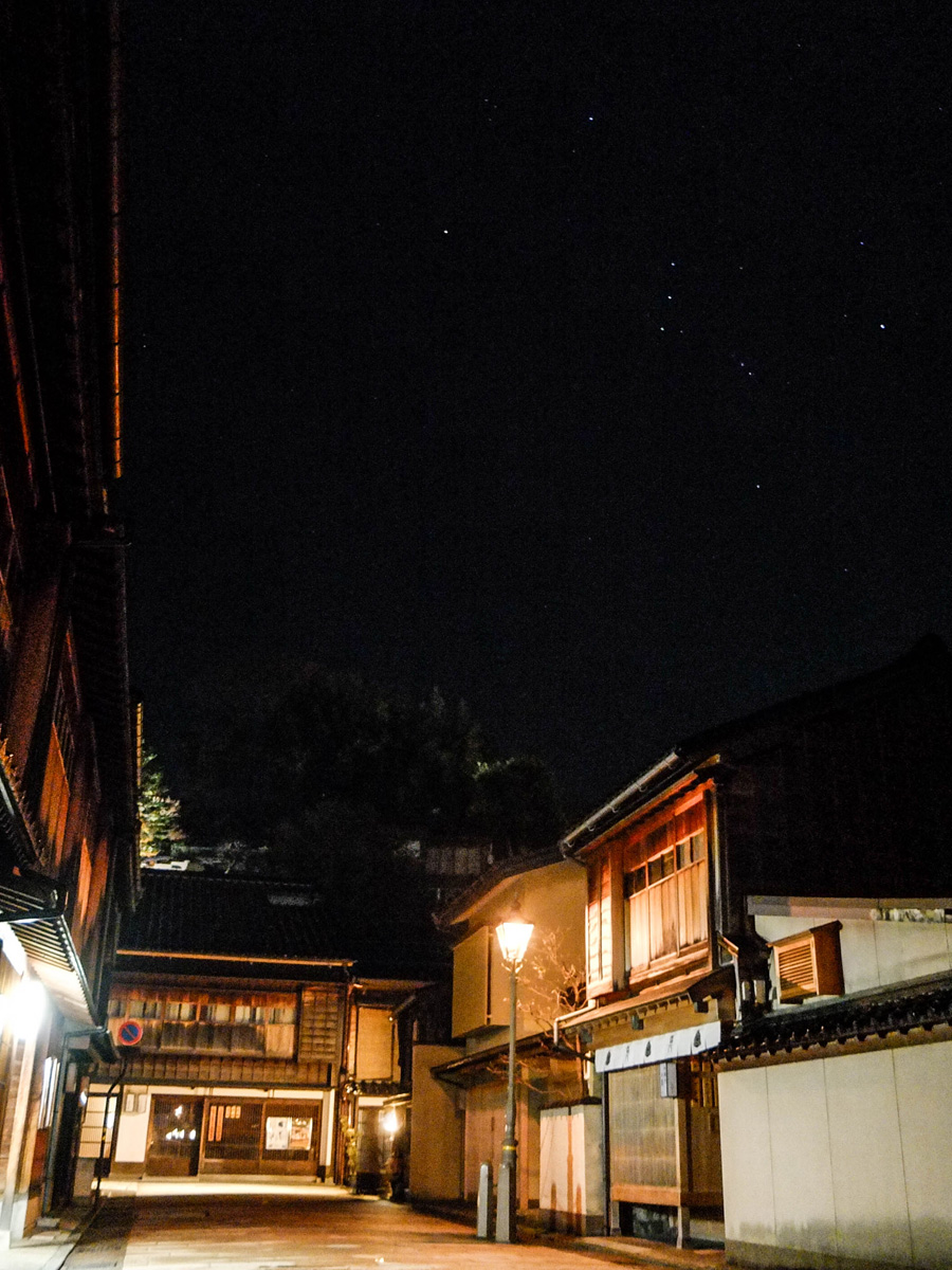 Stars on the corner of the Higashi Chaya district in a breezy winter wind, Kanazawa, Ishikawa Pref.